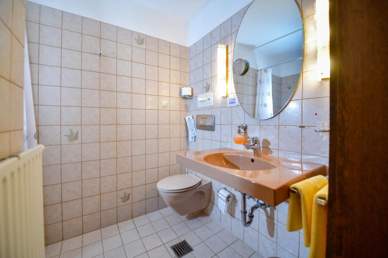 Hotel Zur Post Balve Ngoại thất bức ảnh
