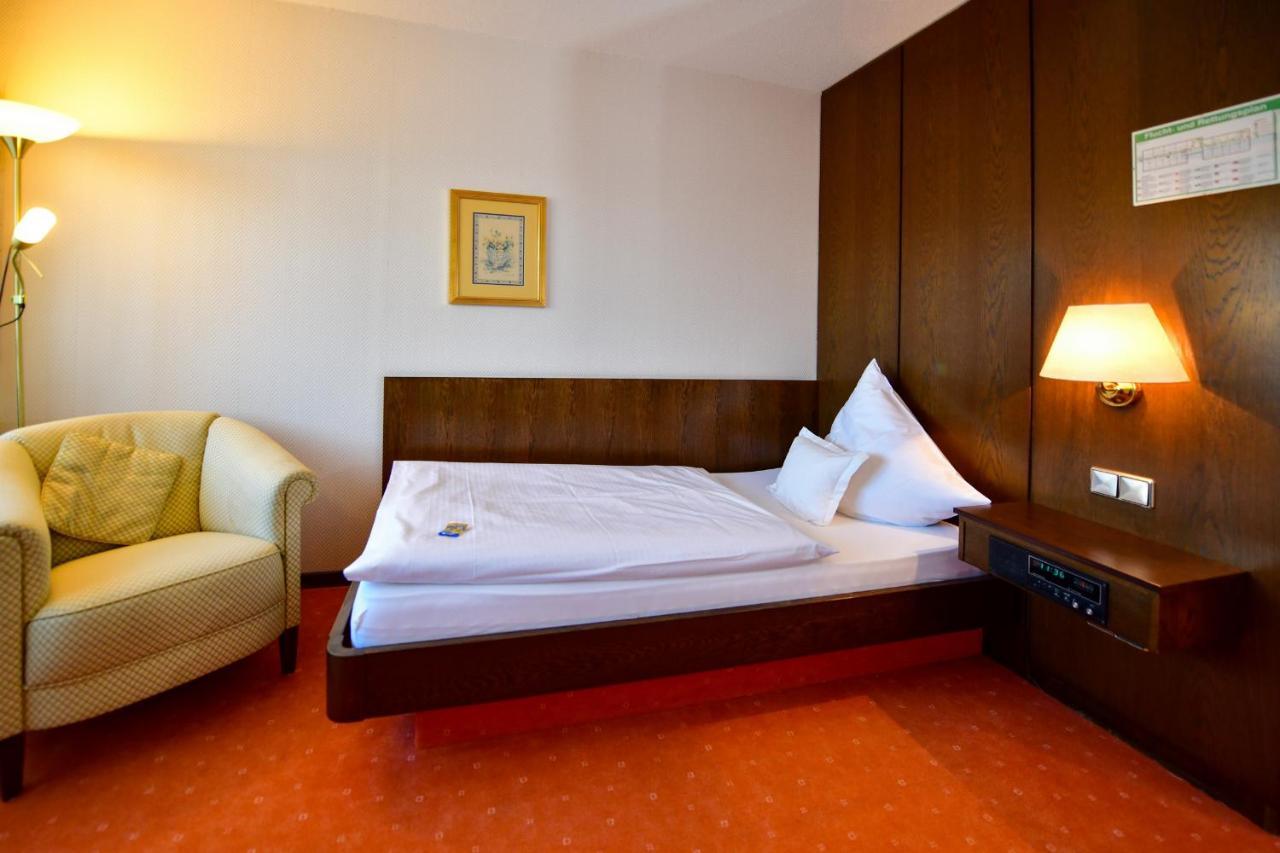 Hotel Zur Post Balve Ngoại thất bức ảnh